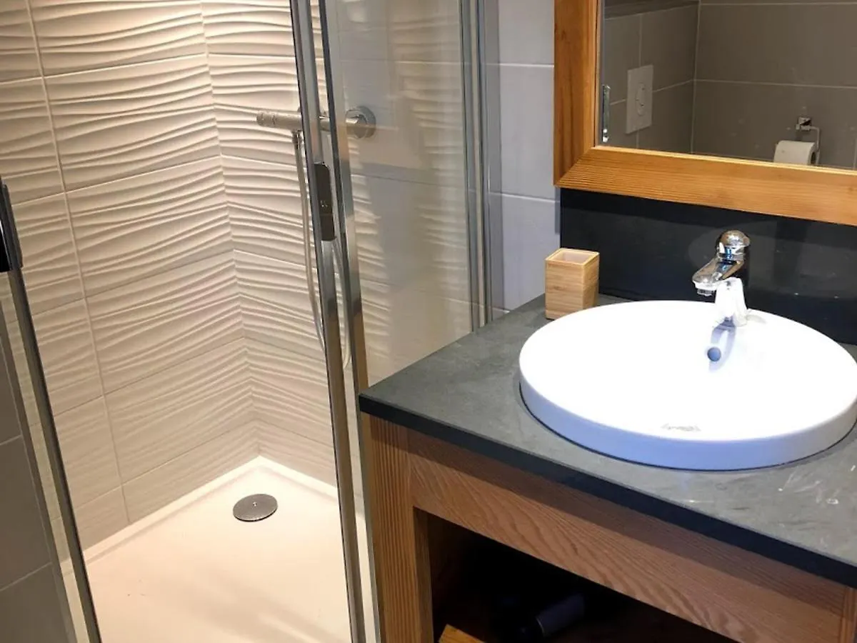 Chalet Lea - Ski-In/Ski-Out - Wifi Gratuit - Jacuzzi - Sauna - Parking Couvert - 6 Personnes - Fr-1-344-803 Saint-Martin-de-Belleville France
