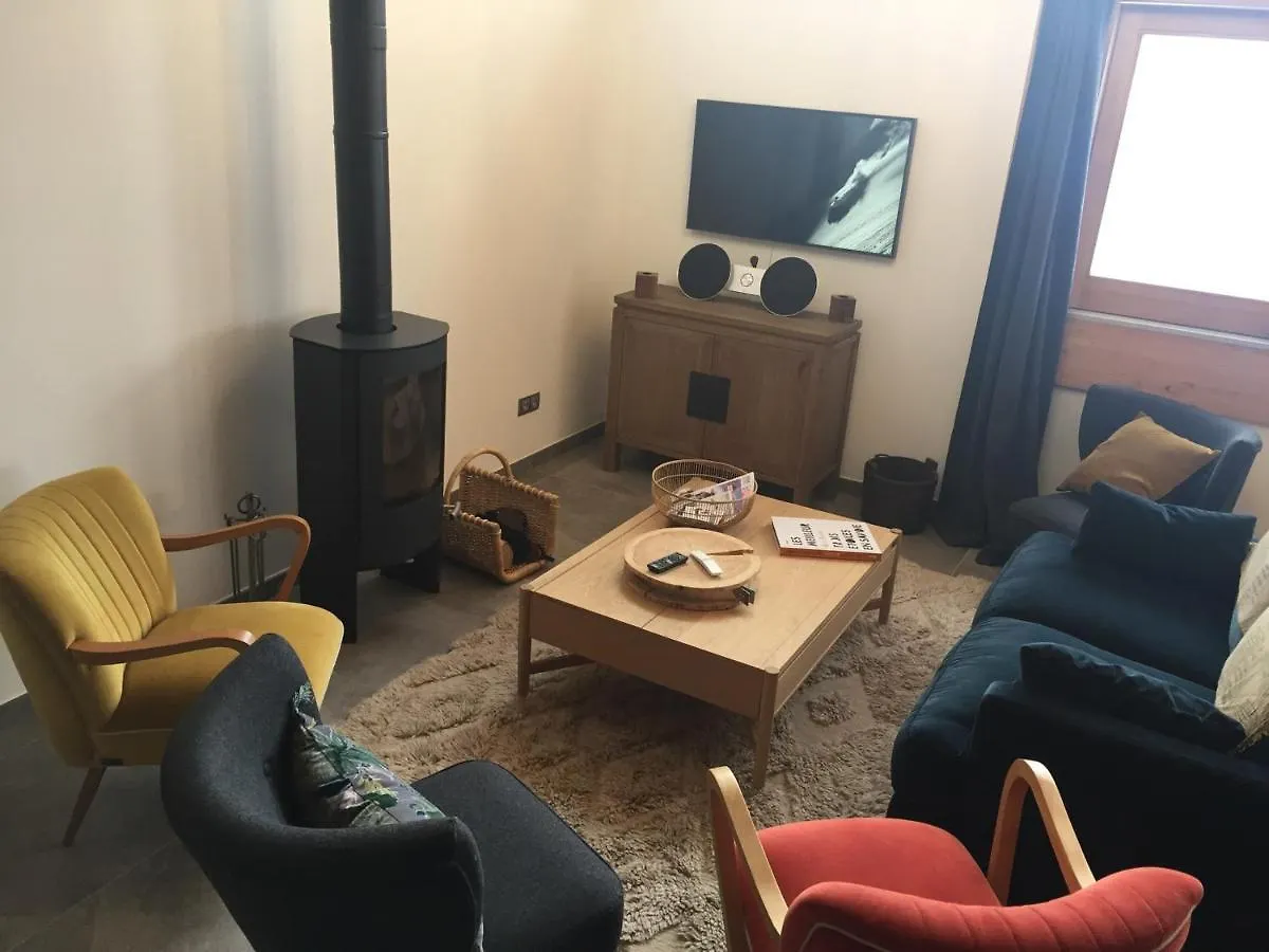 Chalet Lea - Ski-In/Ski-Out - Wifi Gratuit - Jacuzzi - Sauna - Parking Couvert - 6 Personnes - Fr-1-344-803 Saint-Martin-de-Belleville 0*,